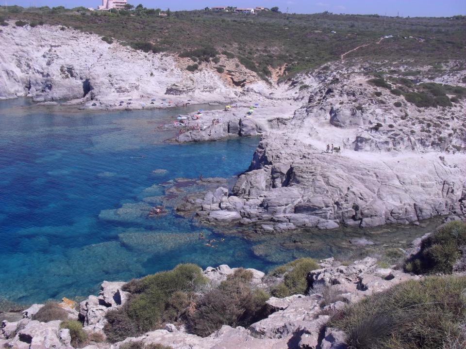 B&B Da Zio Lino SantʼAntìoco Dış mekan fotoğraf